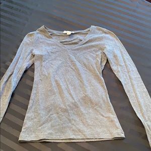 Forever 21 Gray Long Sleeve V-Neck T-Shirt